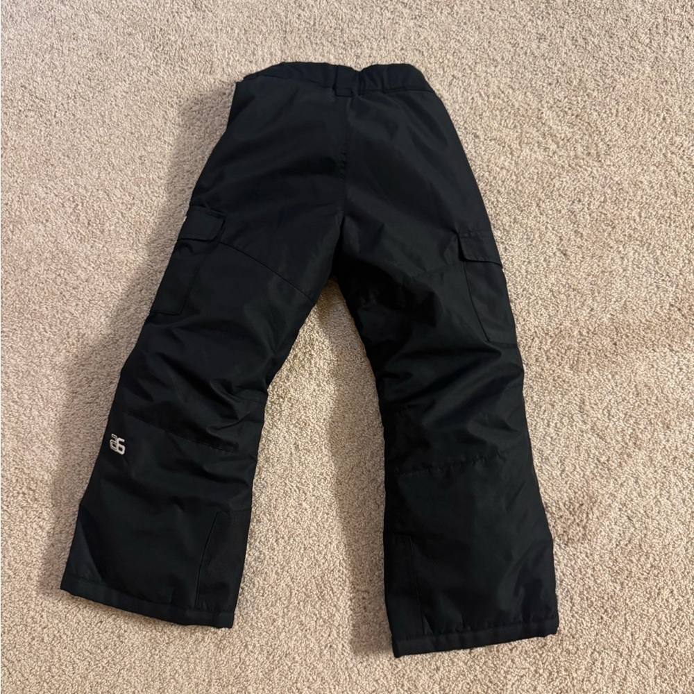 Arctix Black Cargo Pants Kids - size 6-7 - Picture 3 of 4